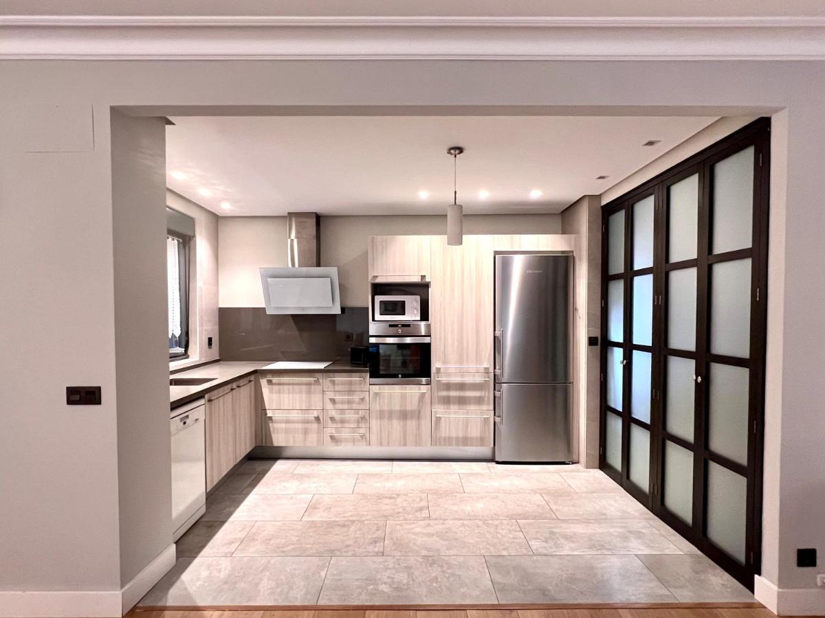 Апартаменты Housing Leon Gran Via Luxe Экстерьер фото